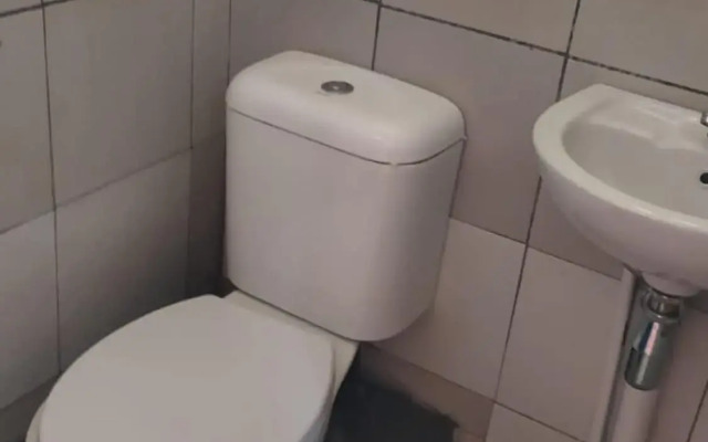 OYO 1187 Penginapan Bunda