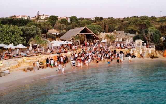 Dalyan Risus Suite