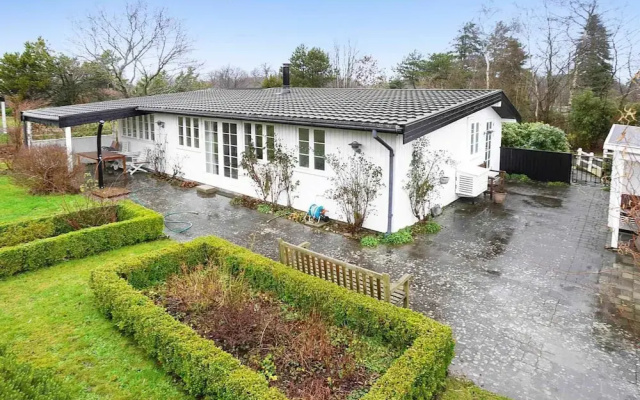 5 Star Holiday Home in Dronningmolle