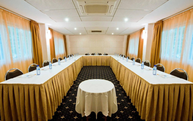 Best Western Premier Accra Airport Hotel