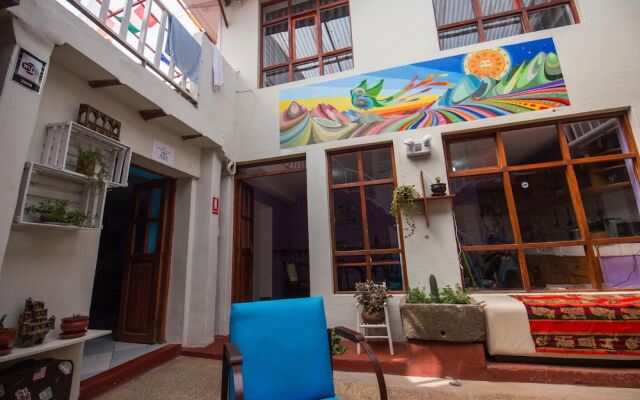 Tupackers Hostel