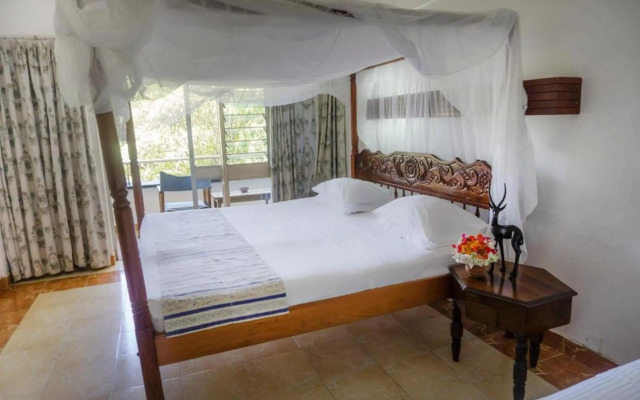 Reef Hotel
