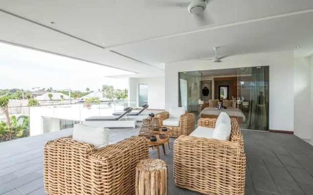 Niko 2 R New Villa Close to Finns Beach Club