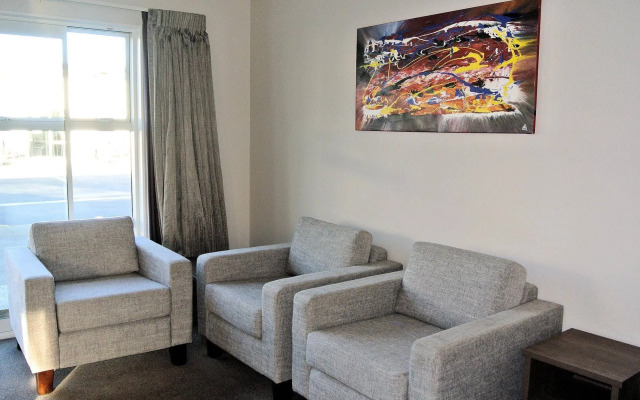 Oxford Village Motels