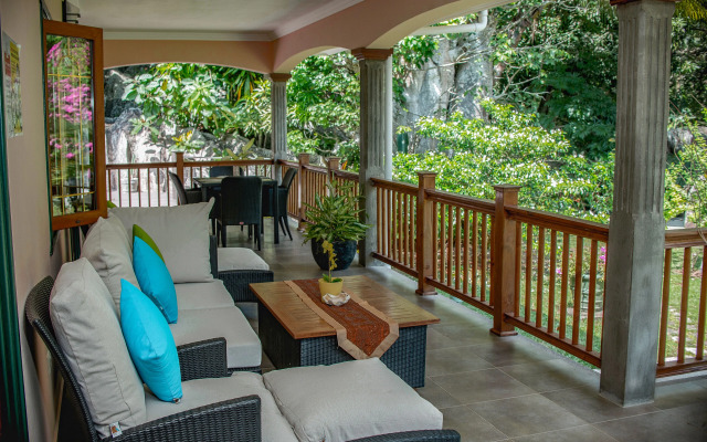 Pension Michel - Villa Roche Bois