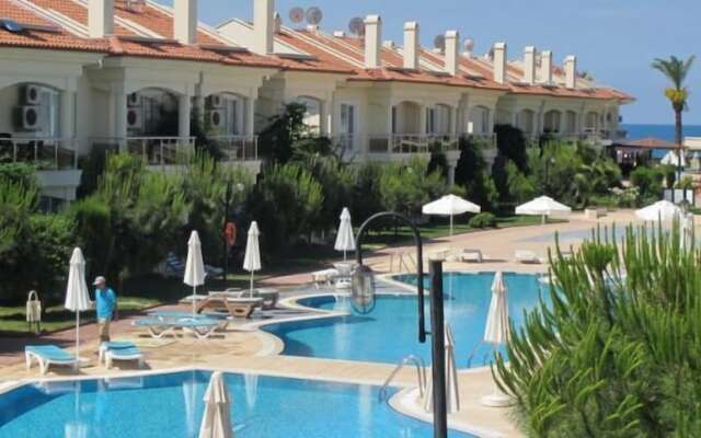 Villa SL06 by JoyLettings