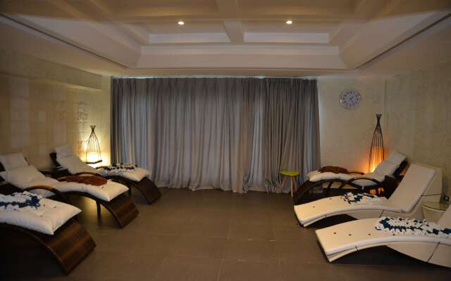 Grand Eliana Hotel Conference & Spa