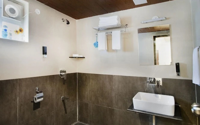 Raj Residency