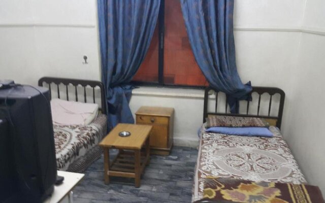 Al Adel Hostel