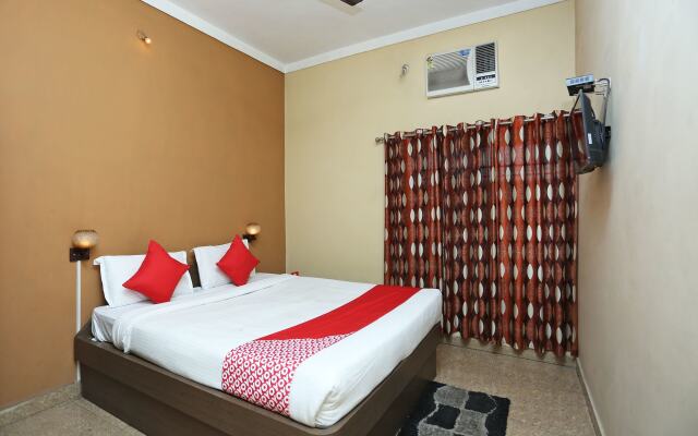 OYO 12777 Hotel Classic