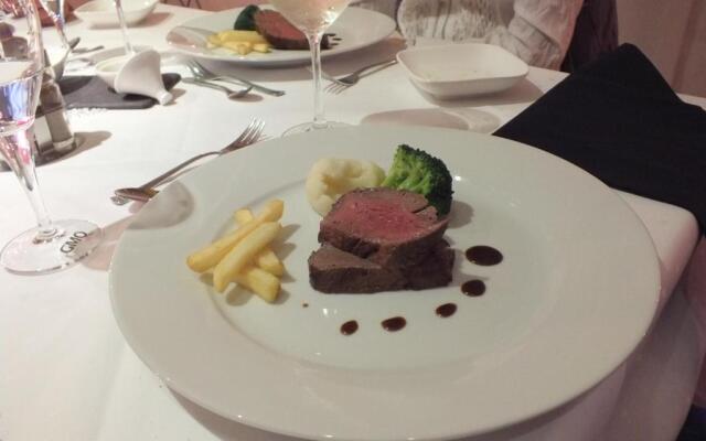 Rezas Bistro Restaurant Gästehaus