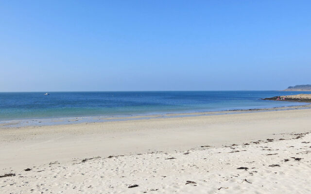 Holiday Home La Demeure de Tumiac (RHU357)