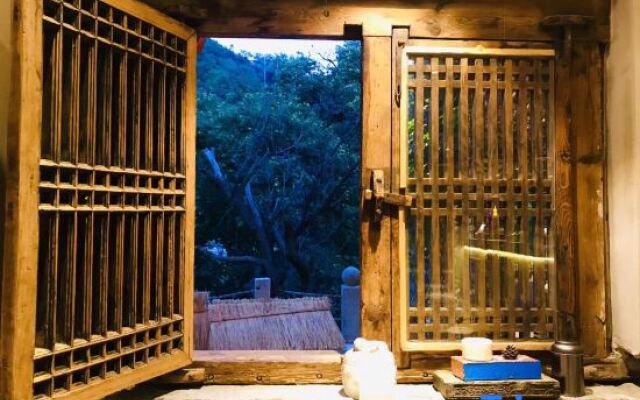 Lianshi Shanfang Guesthouse