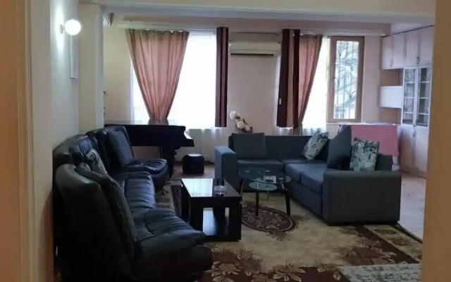 Apartament on Shartava str.