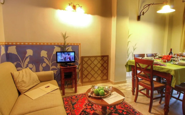 Gorgeous Mansion in Rapolano Terme With Swimming Pool