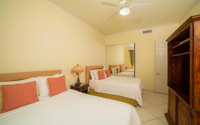 Colina 5D - 3 bdr 2 Bath Family