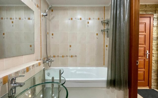 Букетова 65 2-комн квартира с гостиничным сервисом с белым постельным