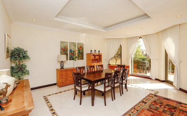 The Palm Jumeirah Villas - Frond F