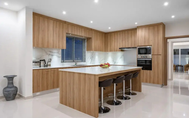 Sunset View Pool Villa