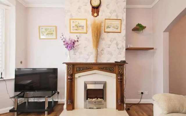 Charming 3 bed home. Spacious with large garden