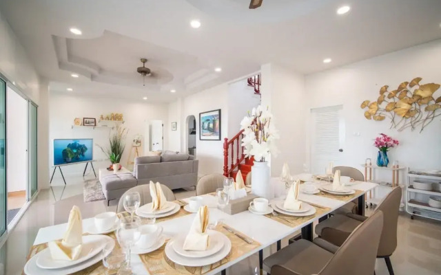 Ocean View 4BR Pool Villa KataBB Seaview