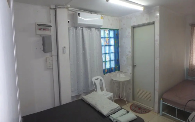 Rama 3 Sunrise Hostel