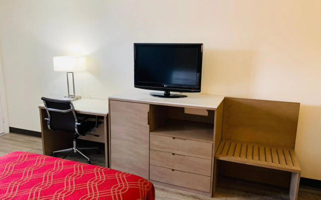 Econo Lodge Crystal Coast