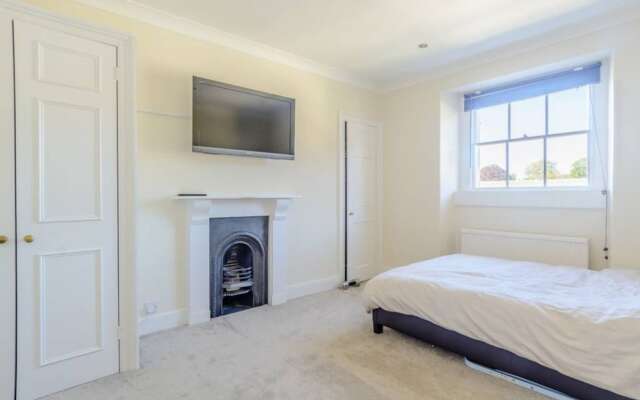 Luxury Georgian Apartment Central Bath