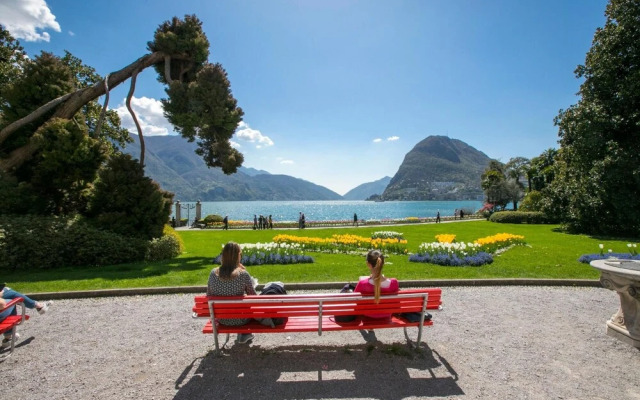 Laguna di Lugano in Paradiso Lugano