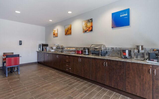 Comfort Inn & Suites