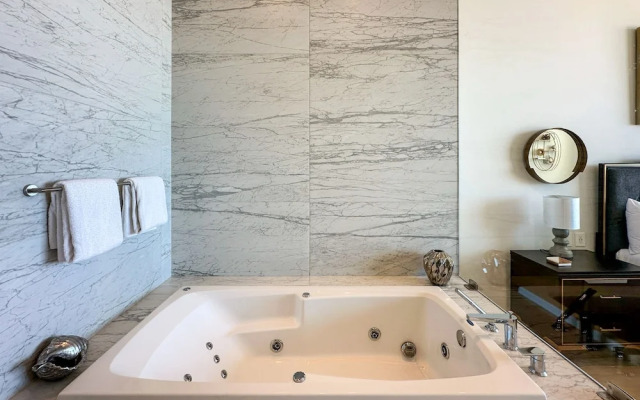 Sandy Beach 2BR Beachfront Getaway