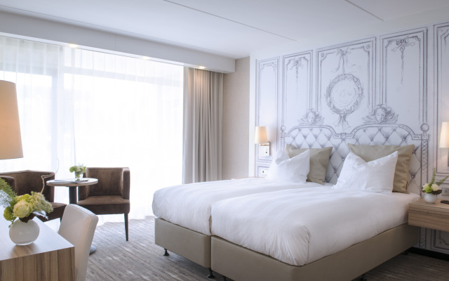 Отель Van der Valk Schiphol A4