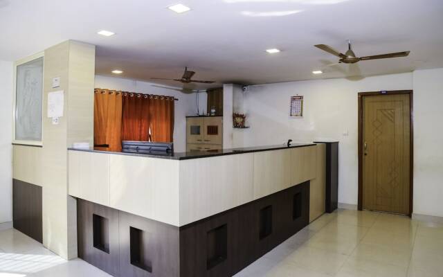 OYO 24265 Hotel Nagu Palace