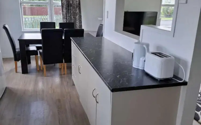 3 Bedroom House A 3 Frank St