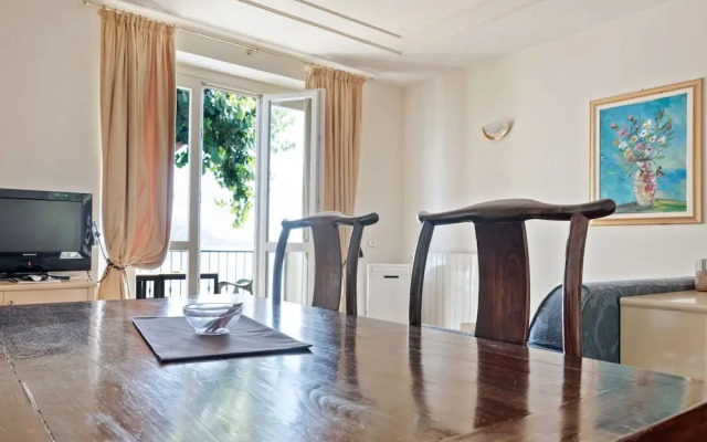 Residence Located on the Shores of Lake Maggiore