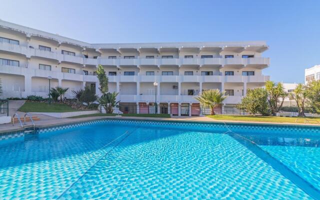 Vilamoura Cosy 2 With Pool by Homing