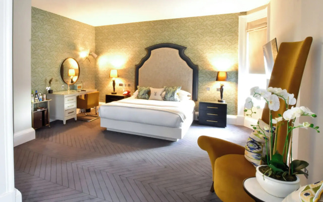 The Rutland Hotel & Apartments