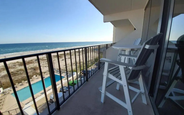 Island Winds West 678