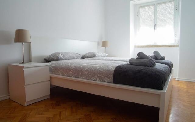 Spacious 2 Bedroom Apartment in Belém