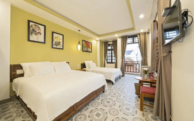 Blue Whale Homestay