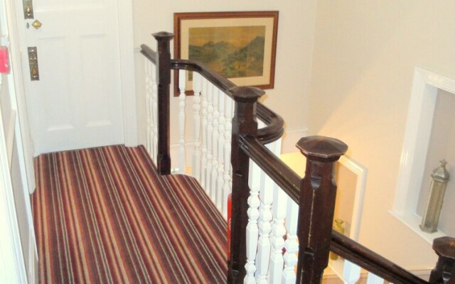 Fairlawns Guest House