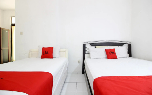 RedDoorz near RS Sarjito Yogyakarta 2