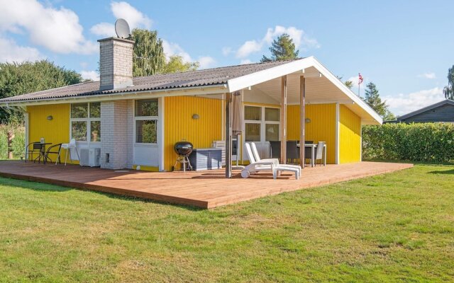 6 Person Holiday Home in Malling