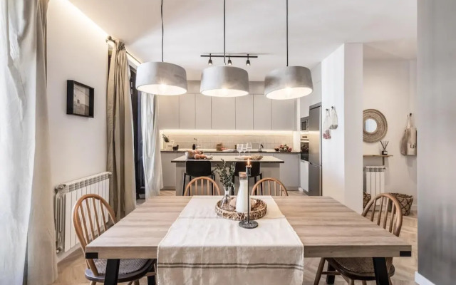 Marbore - 4 Bedrooms Apartment in Trafalgar