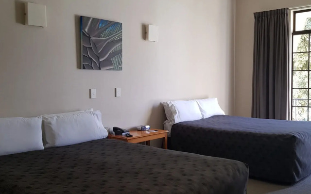 The Avenue Hotel