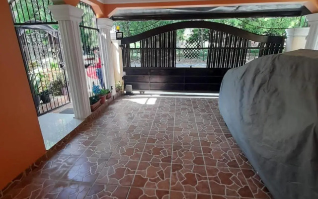 Hermosa casa urbanización Jardines del Norte