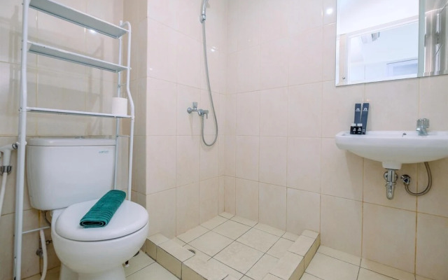 Nice And Comfy Studio At Springlake Summarecon Apartment