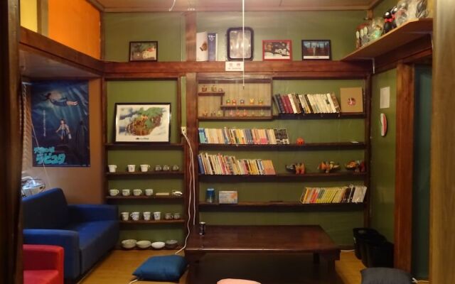 OTARU GUEST HOUSE TARUNE - Hostel