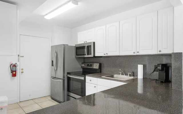 Bay Harbor Sunset Apt 2C