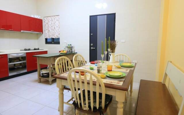 Orange Cat Hostel